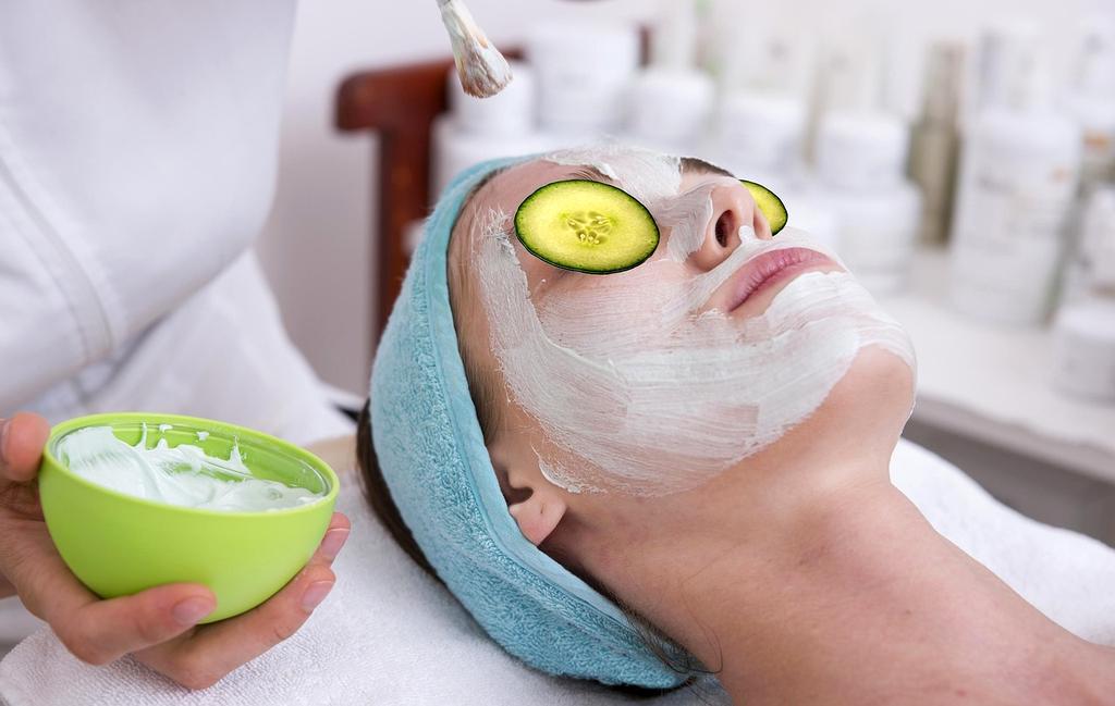 Gentle skin renewal procedure in a calm studio